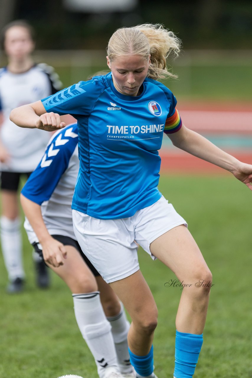 Bild 343 - wBJ VfL Pinneberg - Germania Schnelsen : Ergebnis: 15:1